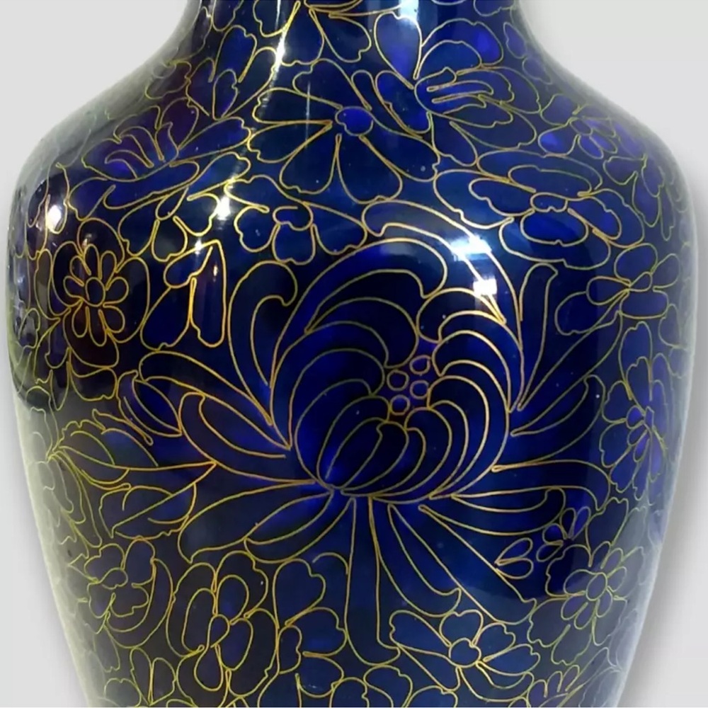 Vtg Asian cloisonné cobalt navy blue champleve enamel vases 10 1/4 in tall Pair - Picture 4 of 12